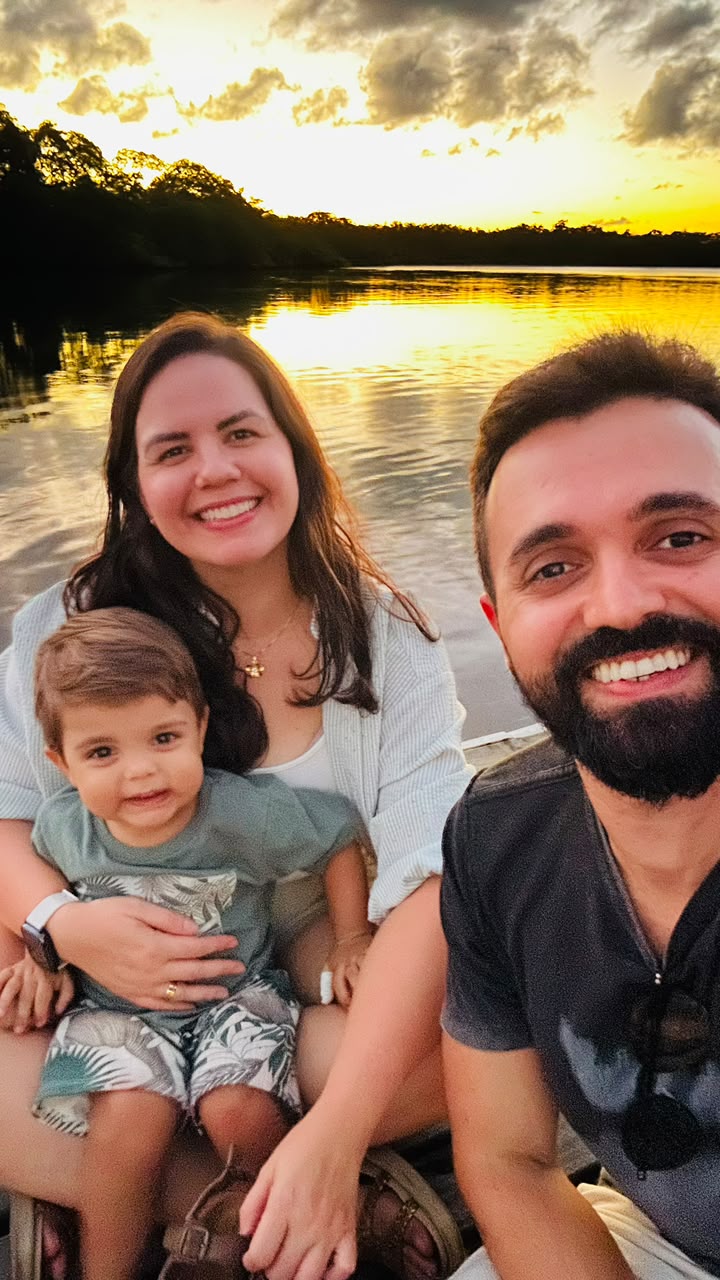 Selfie da família ao pôr do sol